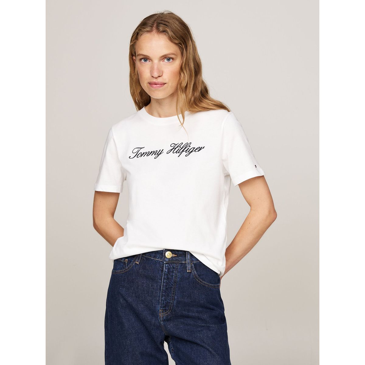 TOMMY HILFIGER - Polera Con Logo Script Regular Fit Blanco Tommy Hilfiger