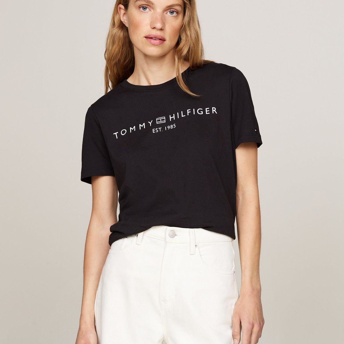 TOMMY HILFIGER - Polera Signature Con Logo Negro Tommy Hilfiger