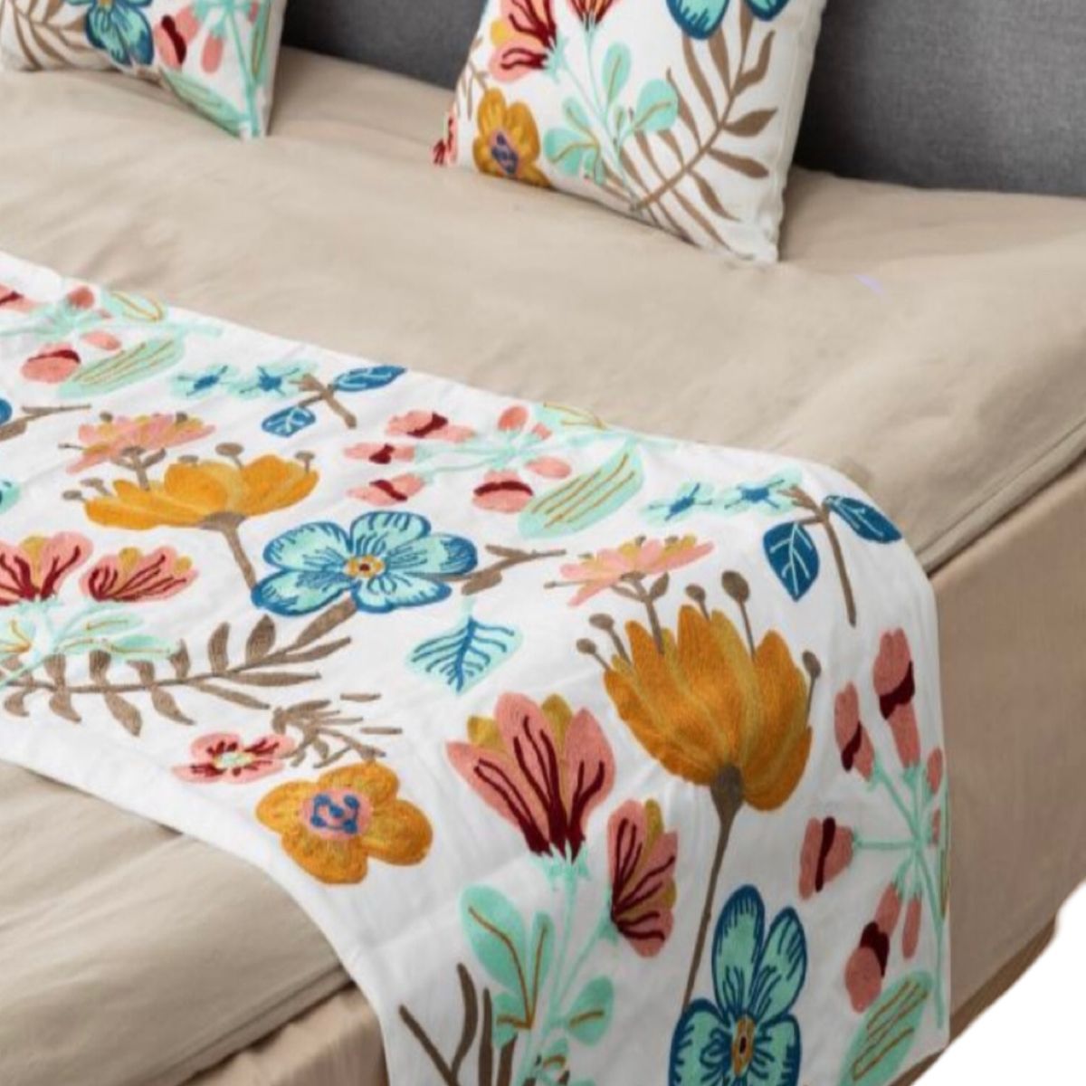 GENERICO - PIECERA BORDADA SIN FUNDAS