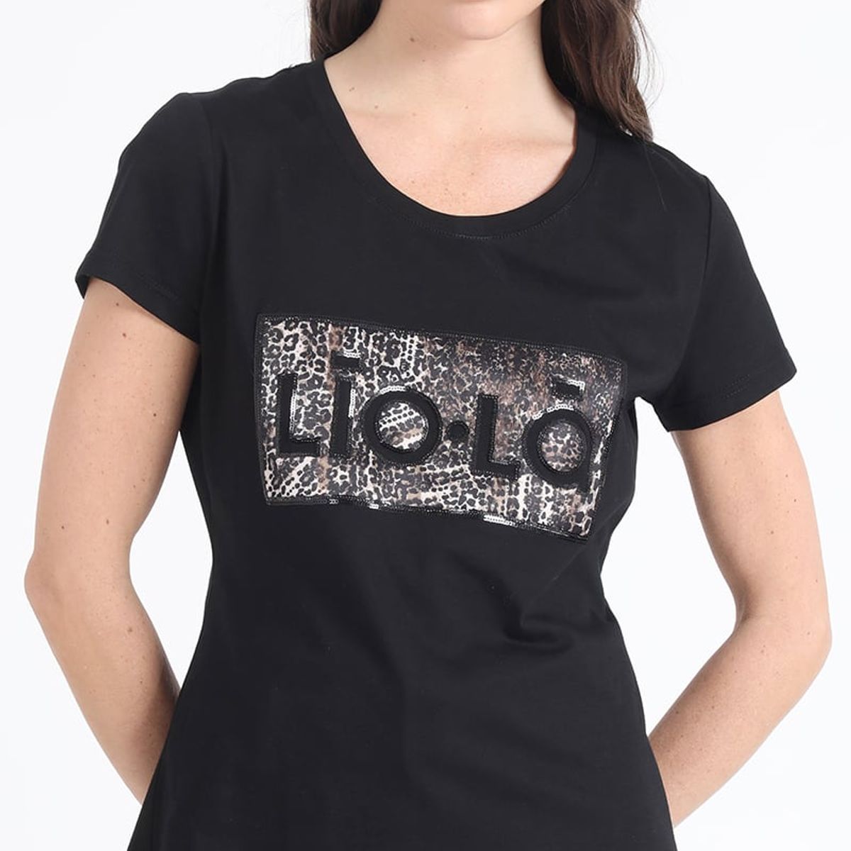 LIOLA - Polera Algodón Parche Animal Print Liola Crudo Liola