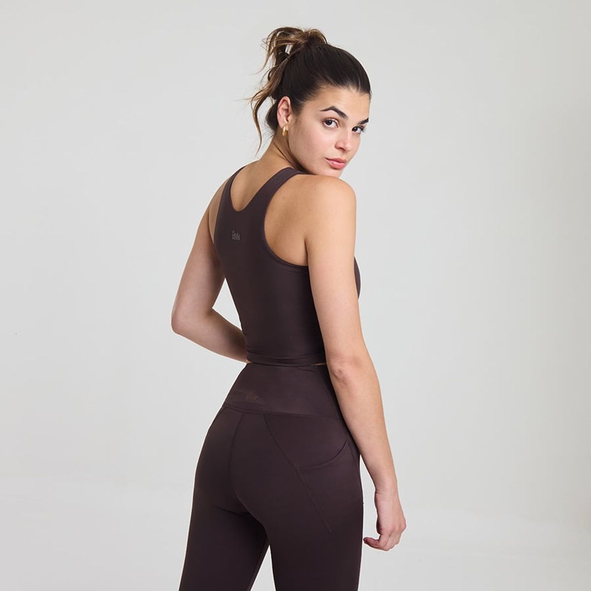 ELLESSE - POLERA MUJER ELLESSE ISIDORA CAFÉ