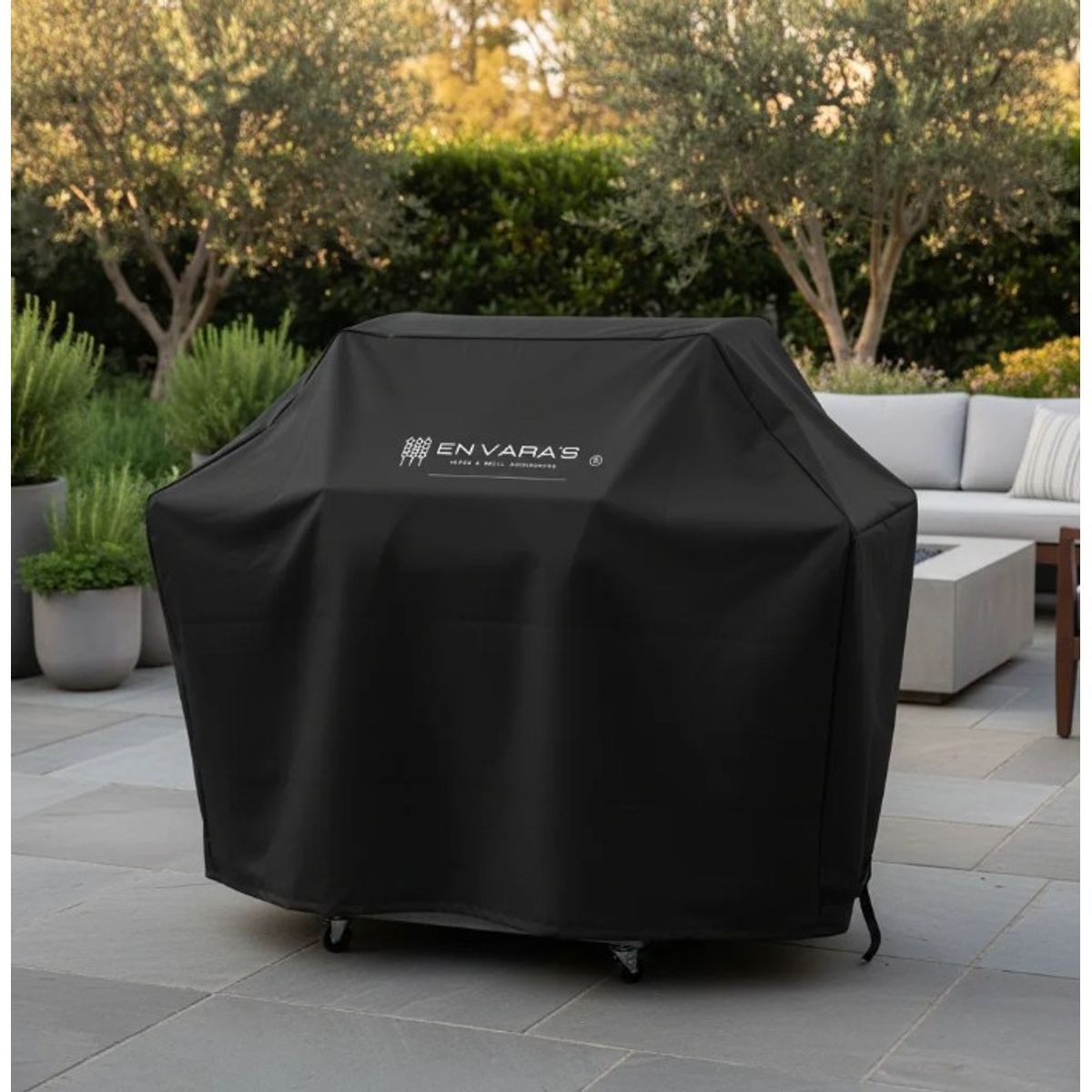 EN VARA'S MEATS & GRILL - Funda Cobertor Para parrilla Black En Vara´s M 3-4 Q