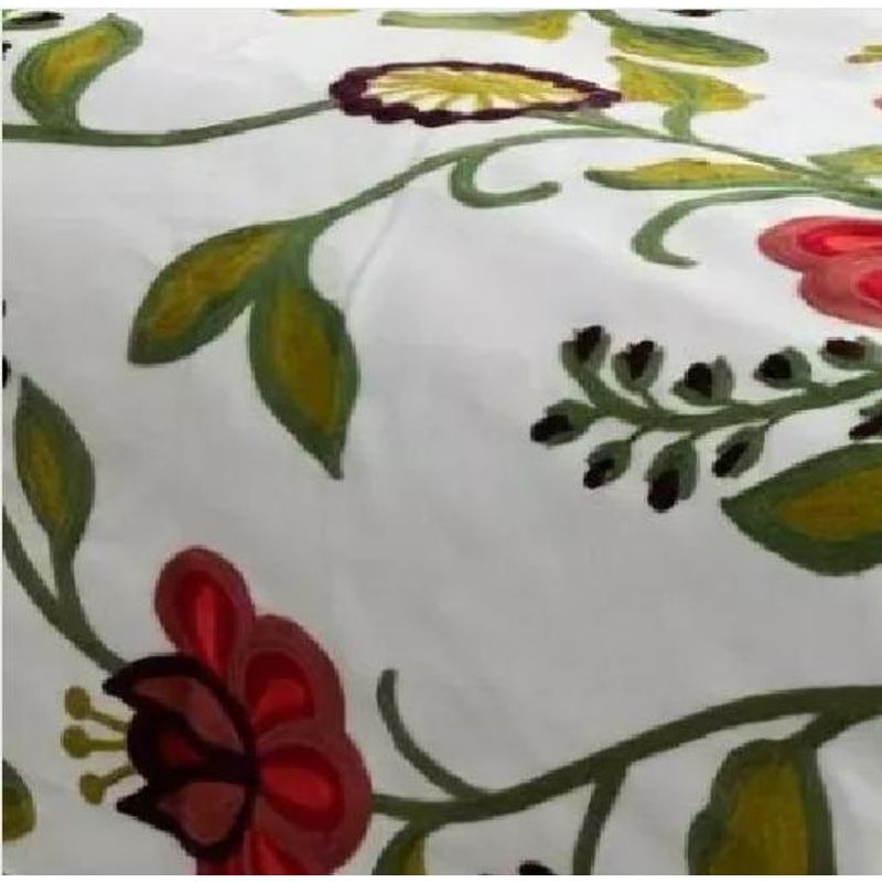 GENERICO - Piecera bordada + 2 fundas de cojín diseño floral 1 color blanco