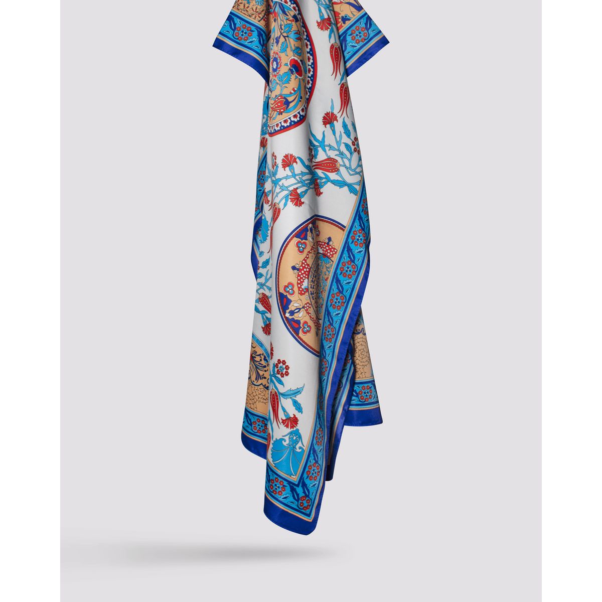 IPEK - Chal de Seda Turca  Tulipanes rojos sobre blanco dorado y azul