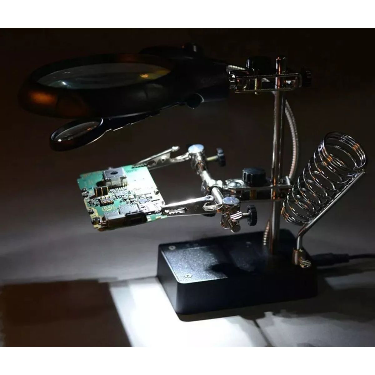 GENERICO - Porta cautín con lupa