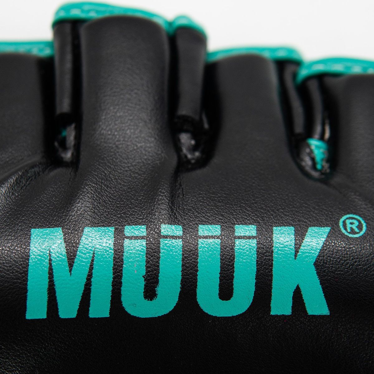 MUUK - Guantilla Mma Ko Muuk Negro-Turquesa MUUK - Verde  M