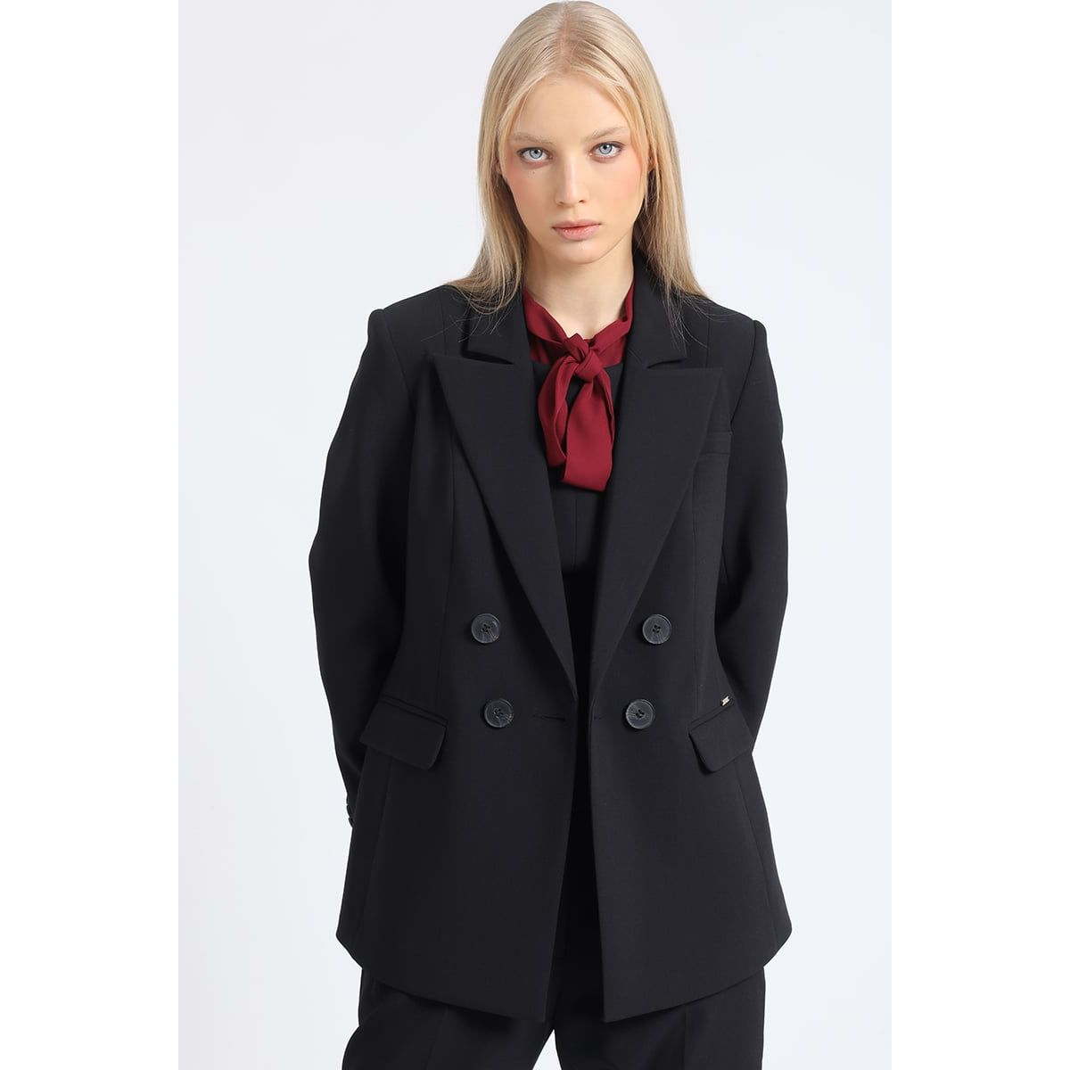 LIOLA - Blazer Entallado Cruzado, Boton Contraste, Negro Liola