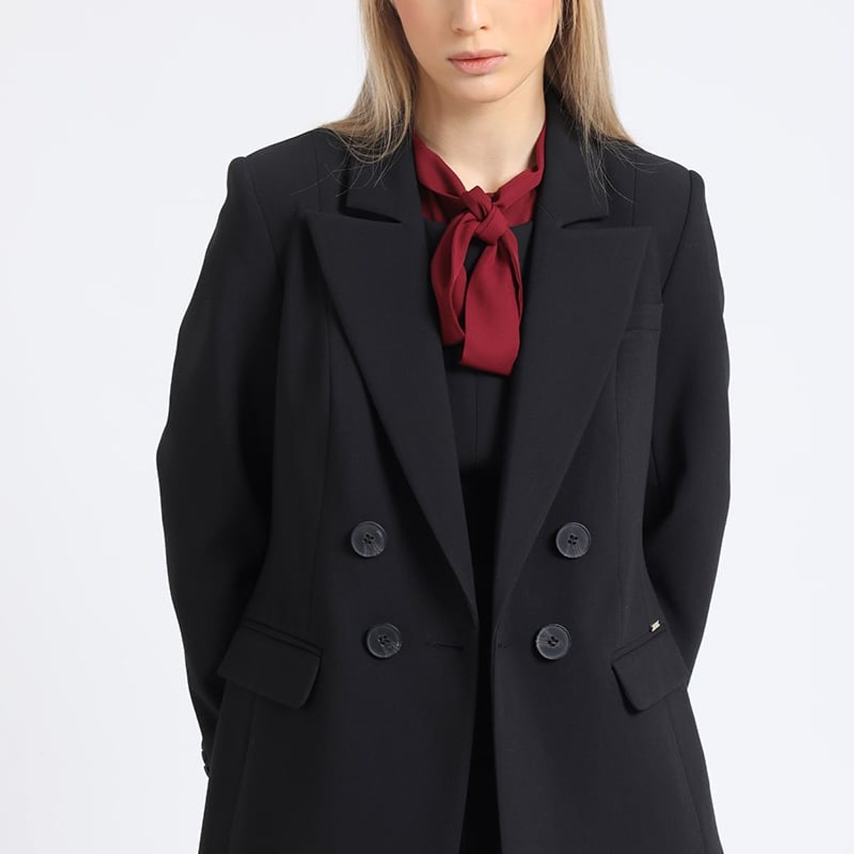 LIOLA - Blazer Entallado Cruzado, Boton Contraste, Negro Liola