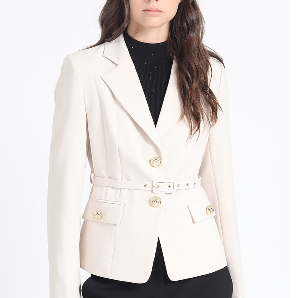 LIOLA - Blazer Entallado Con Cinturon, Crudo Liola