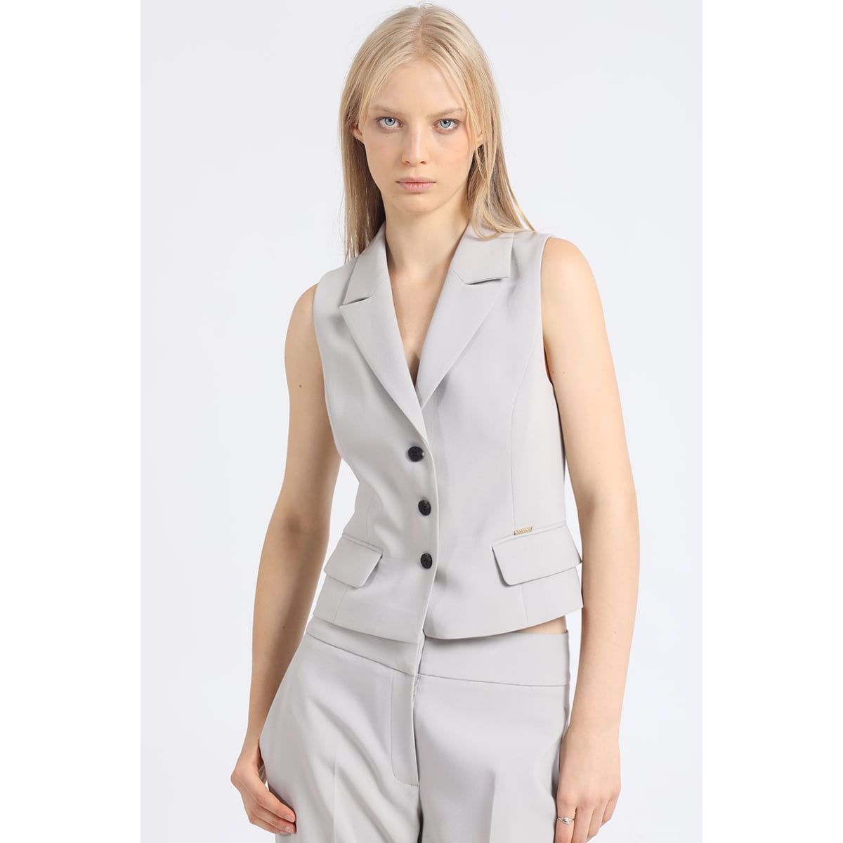 LIOLA - Chaleco Sastre Entallado, Gris Liola