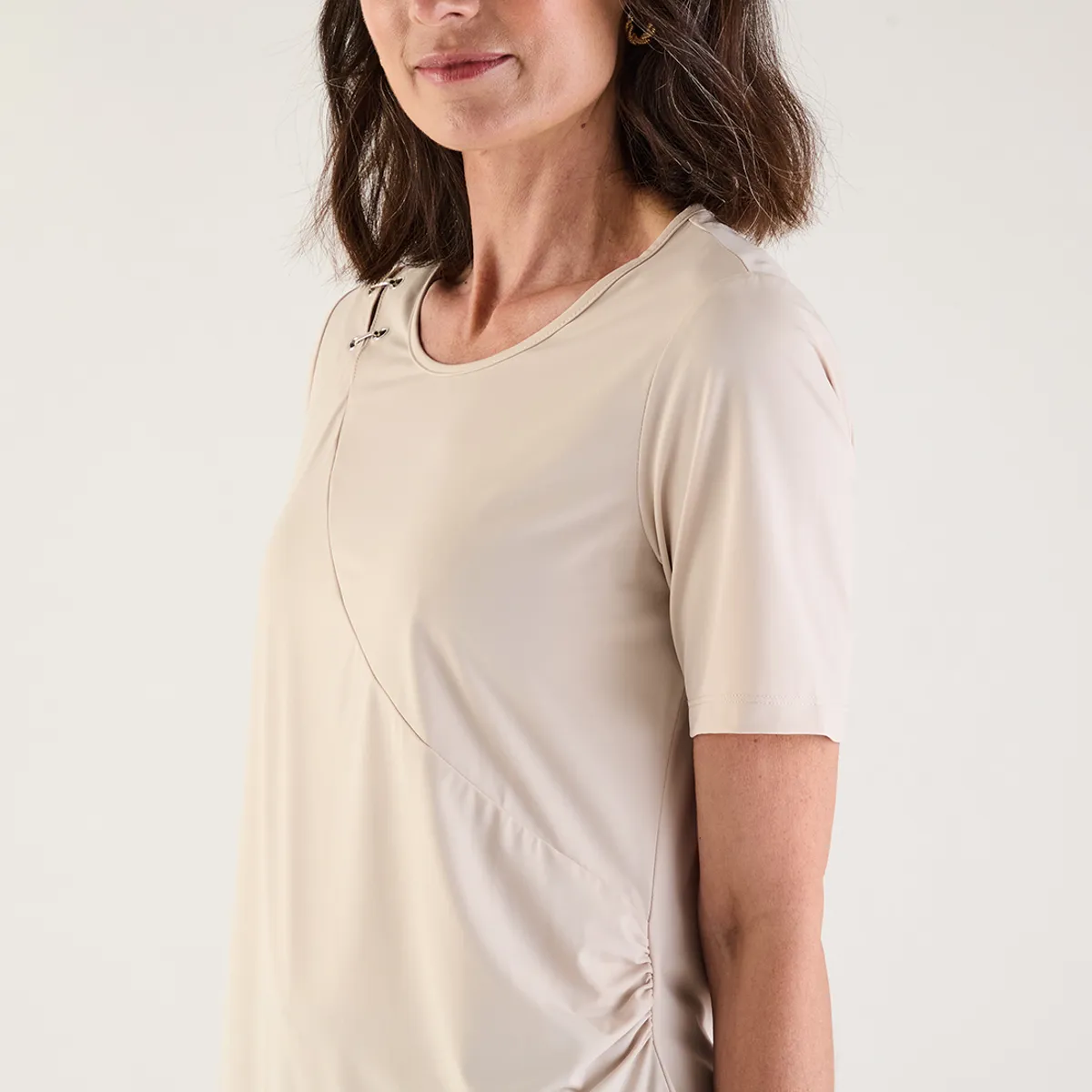 MA GRIFFE - Polera Manga Corta Beige Mujer Magriffe