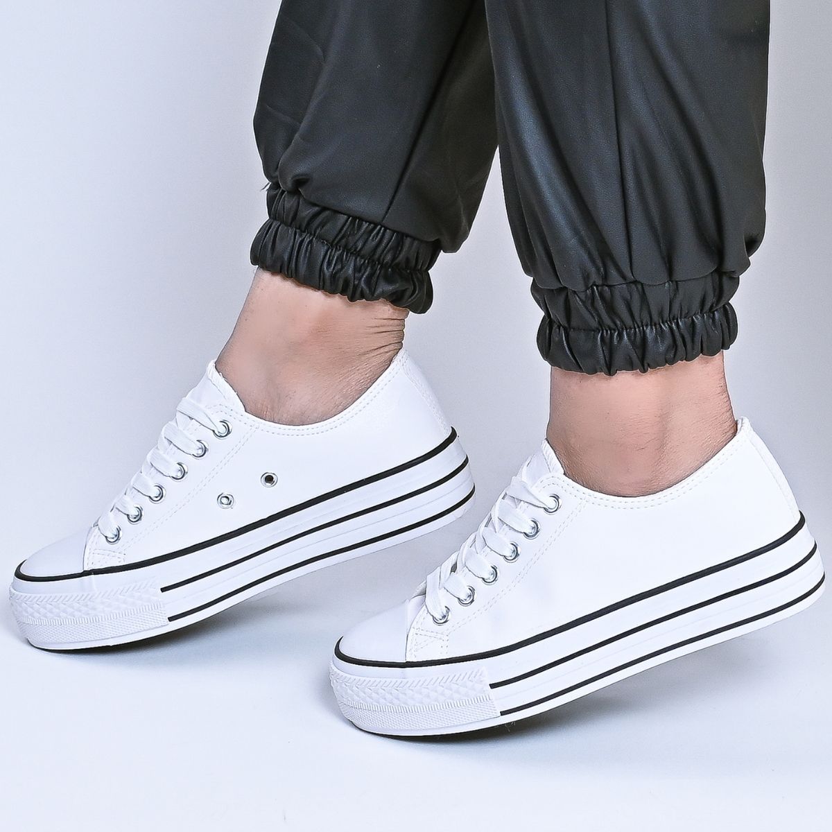 HERIEL - Zapatillas Urbanas Ecocuero Blancas