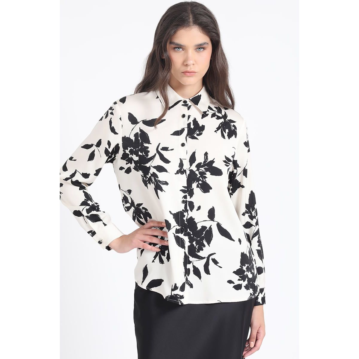 LIOLA - Blusa Estampado Flores, Crudo Liola