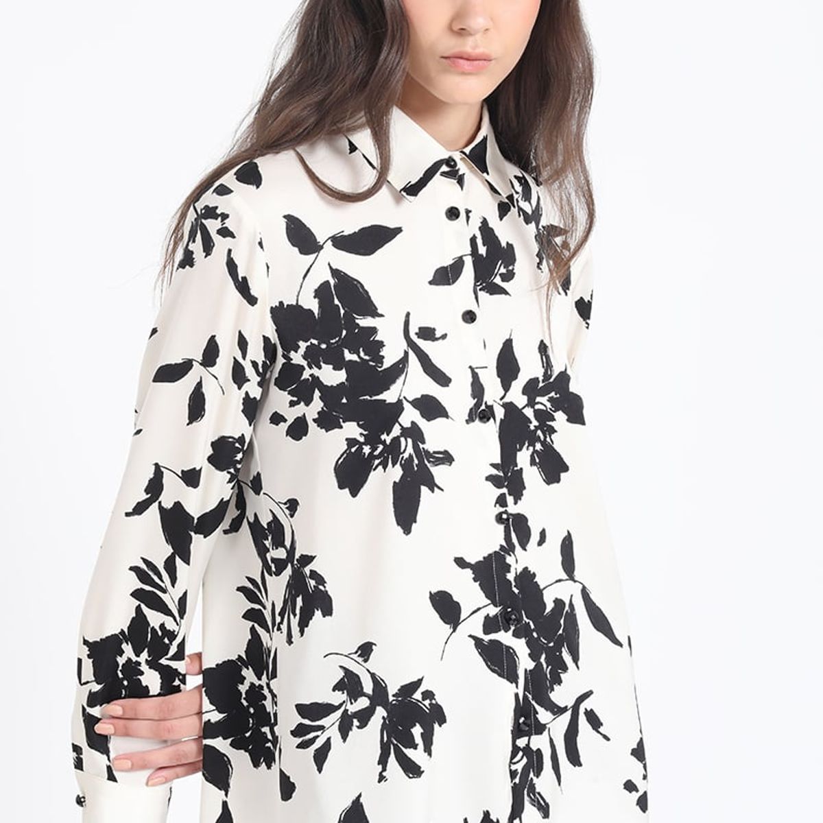 LIOLA - Blusa Estampado Flores, Crudo Liola