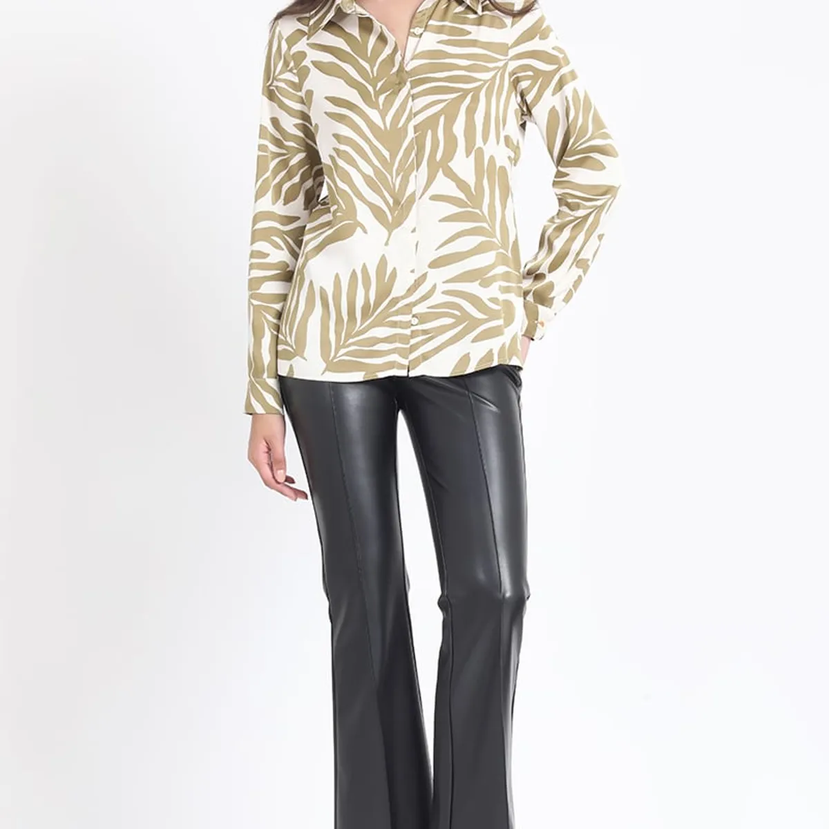 LIOLA - Camisa Satin Estampado Bicolor Hojas, Verde Liola