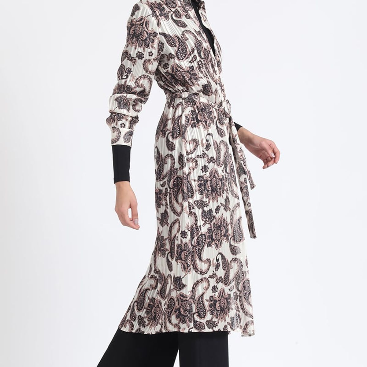 LIOLA - Camisa Larga Satin Estampado Fantasia Paisley, Beige Liola