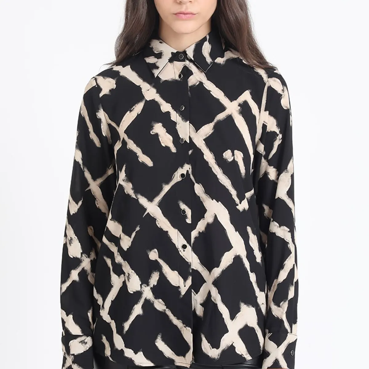 LIOLA - Blusa Estampada Tie Dye, Negro Liola