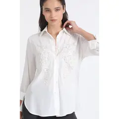 LIOLA - Blusa Aplicación Bordado Crudo