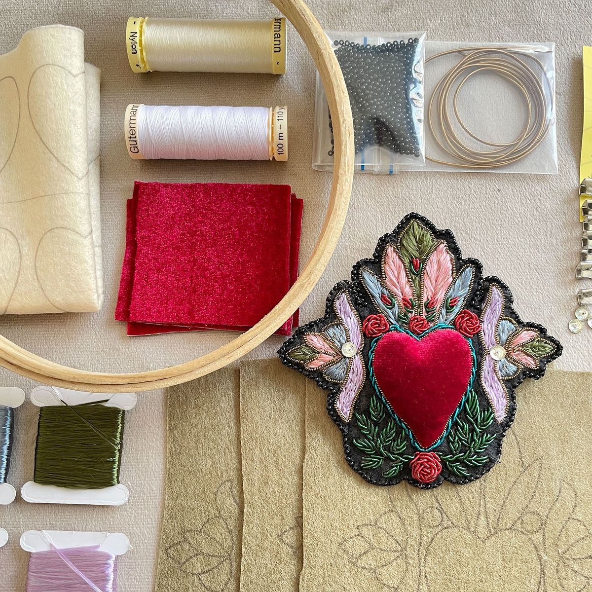 MARTIN BORDADOR - Kit Corazon Milagrito mas clase online