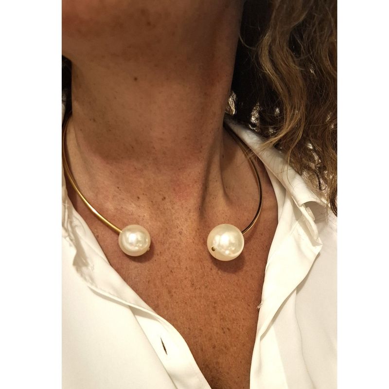 VANE COLLECTION - Collar mujer corto diseño con perla en acero y baño de oro