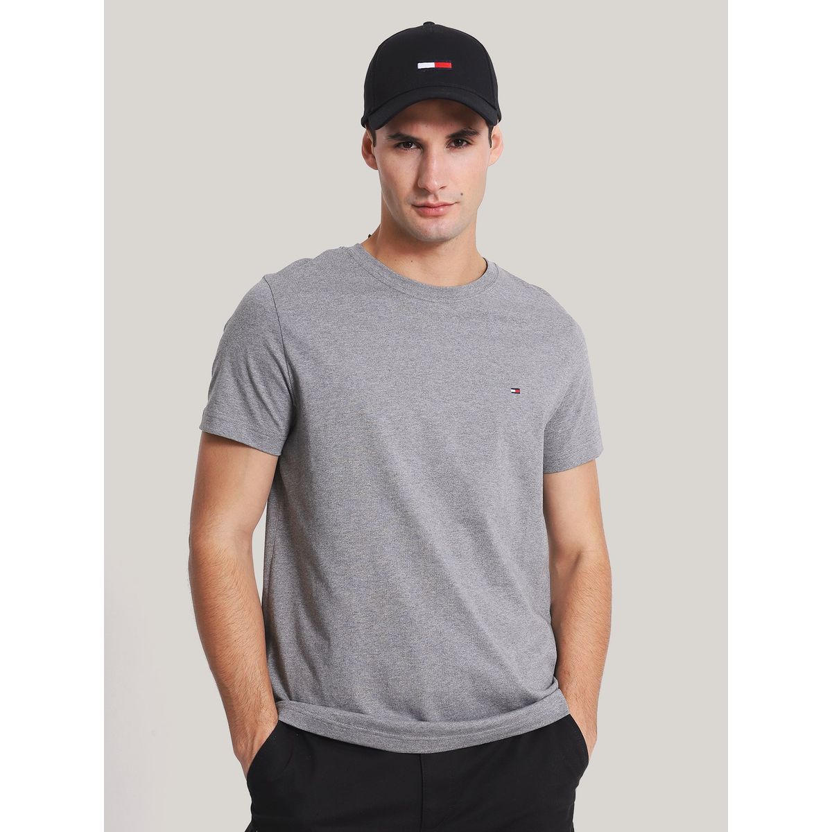 TOMMY HILFIGER - Polera Essential Cotton C-Neck Slim Fit Gris Tommy Hilfiger