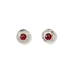 ANDREA COGGIOLA JOYAS - Aros Aryan Redondo Granate Plata Fina 925