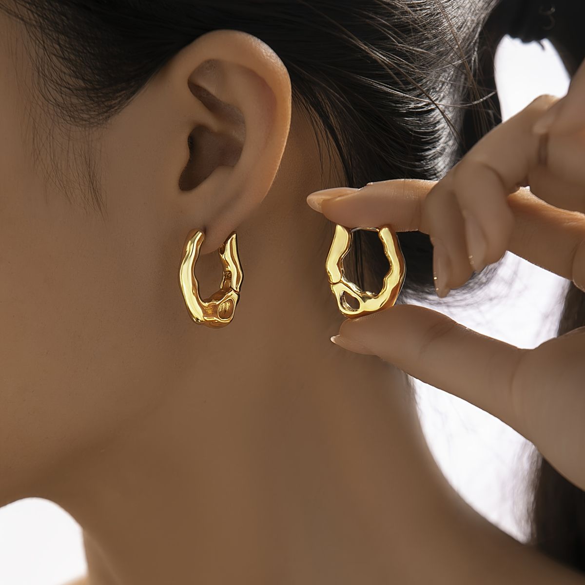 VATYERTY - Pendientes de Aro Irregulares en Tono Dorado Chic para Mujeres