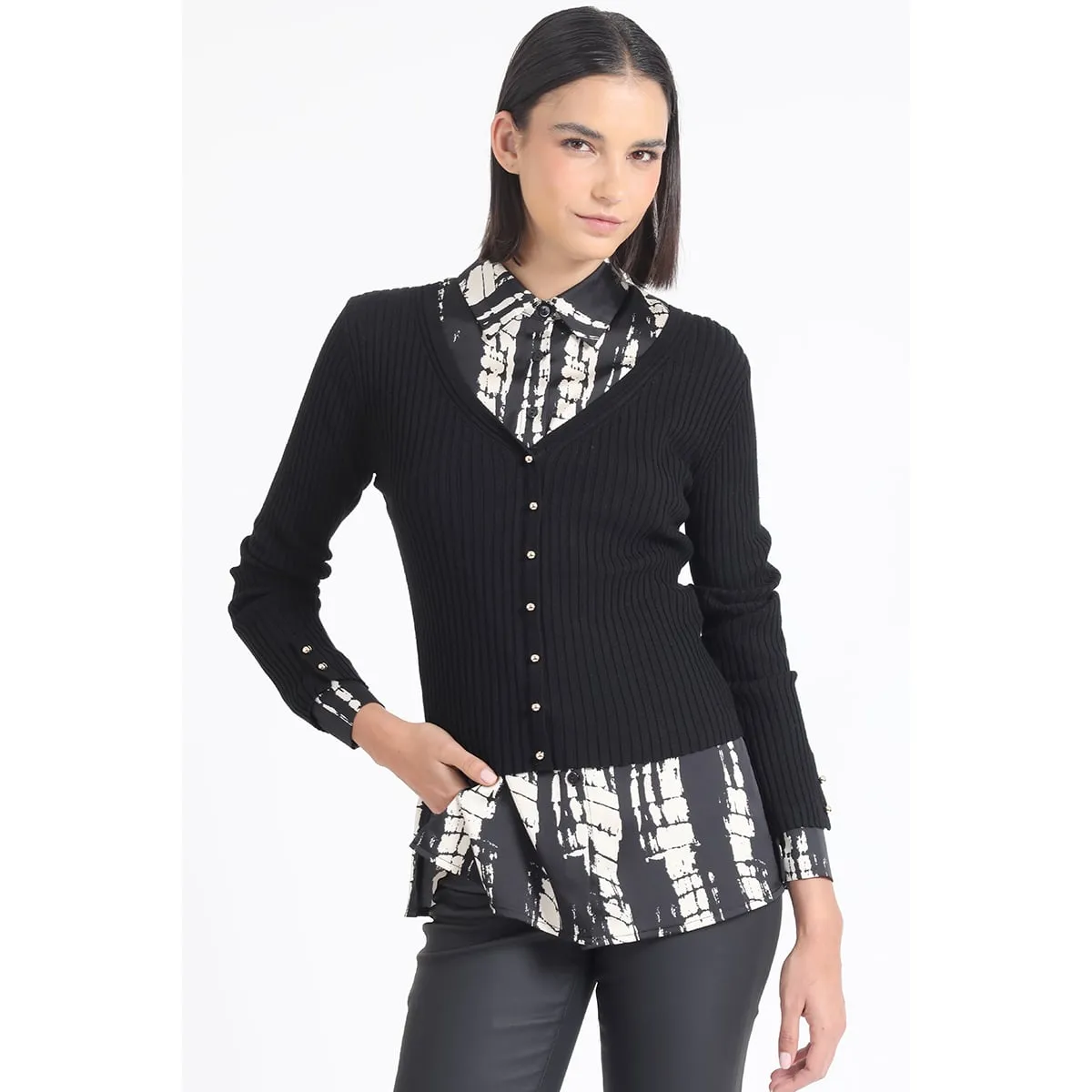 LIOLA - Cardigan Tejido Punto Boton Fantasia, Negro Liola