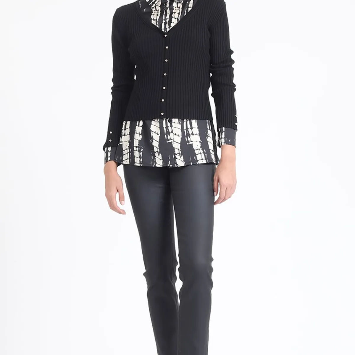 LIOLA - Cardigan Tejido Punto Boton Fantasia, Negro Liola