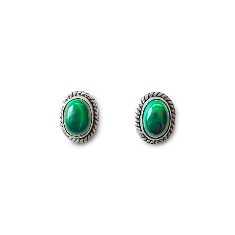 ANDREA COGGIOLA JOYAS - Aros Botón Óvalo Trenzado Malaquita Plata Fina 925
