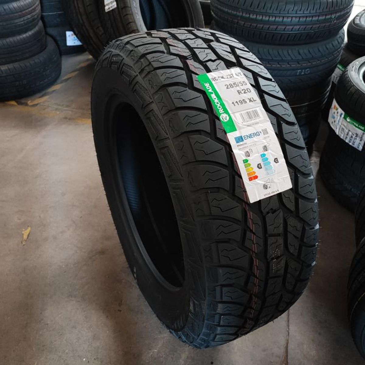 ROCKBLADE - Neumatico 28555 R20 Rockblade Rock 737 AT 119s