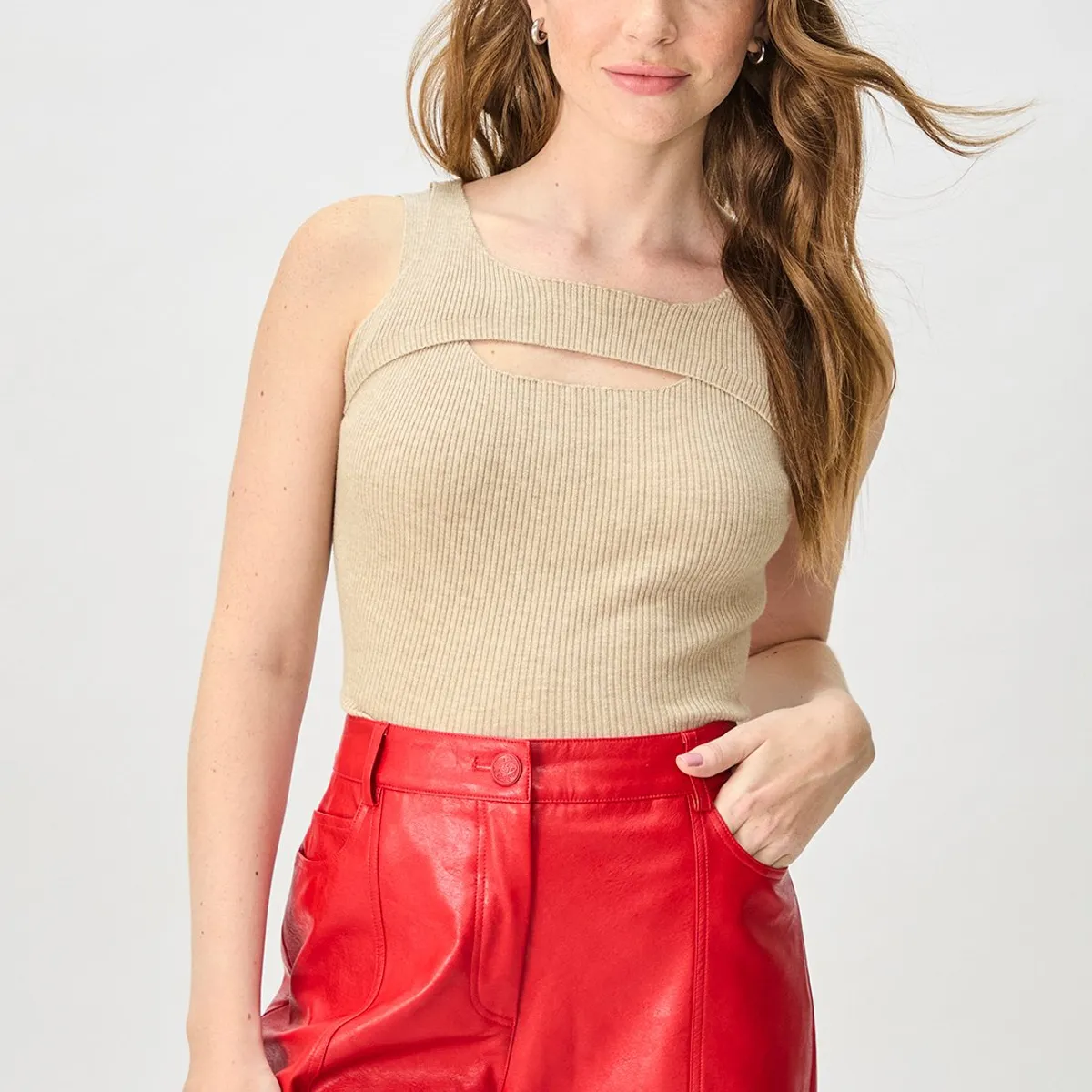 IO - Polera Sin Mangas Beige Mujer Io