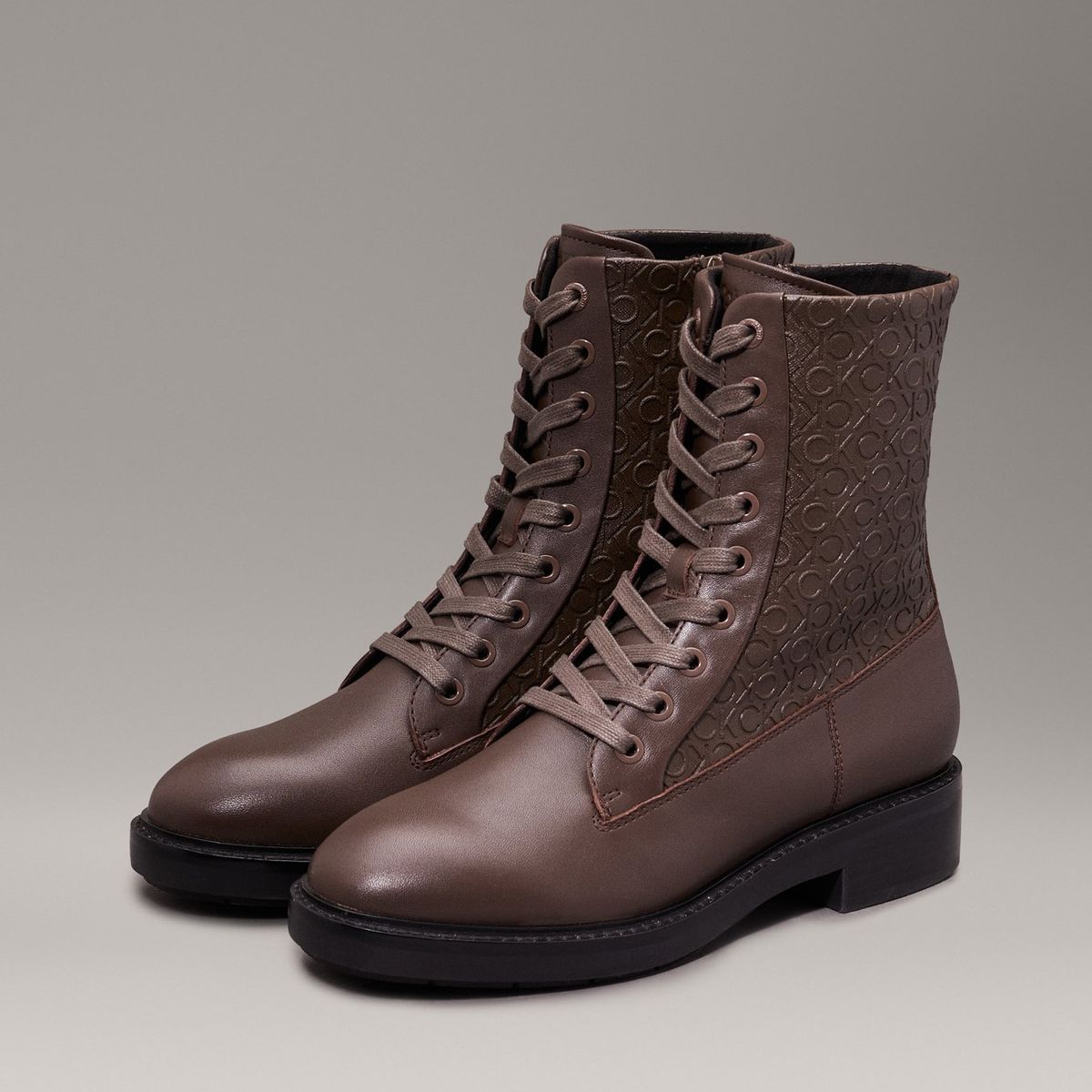 CALVIN KLEIN - Botas Flat Combat Café Calvin Klein