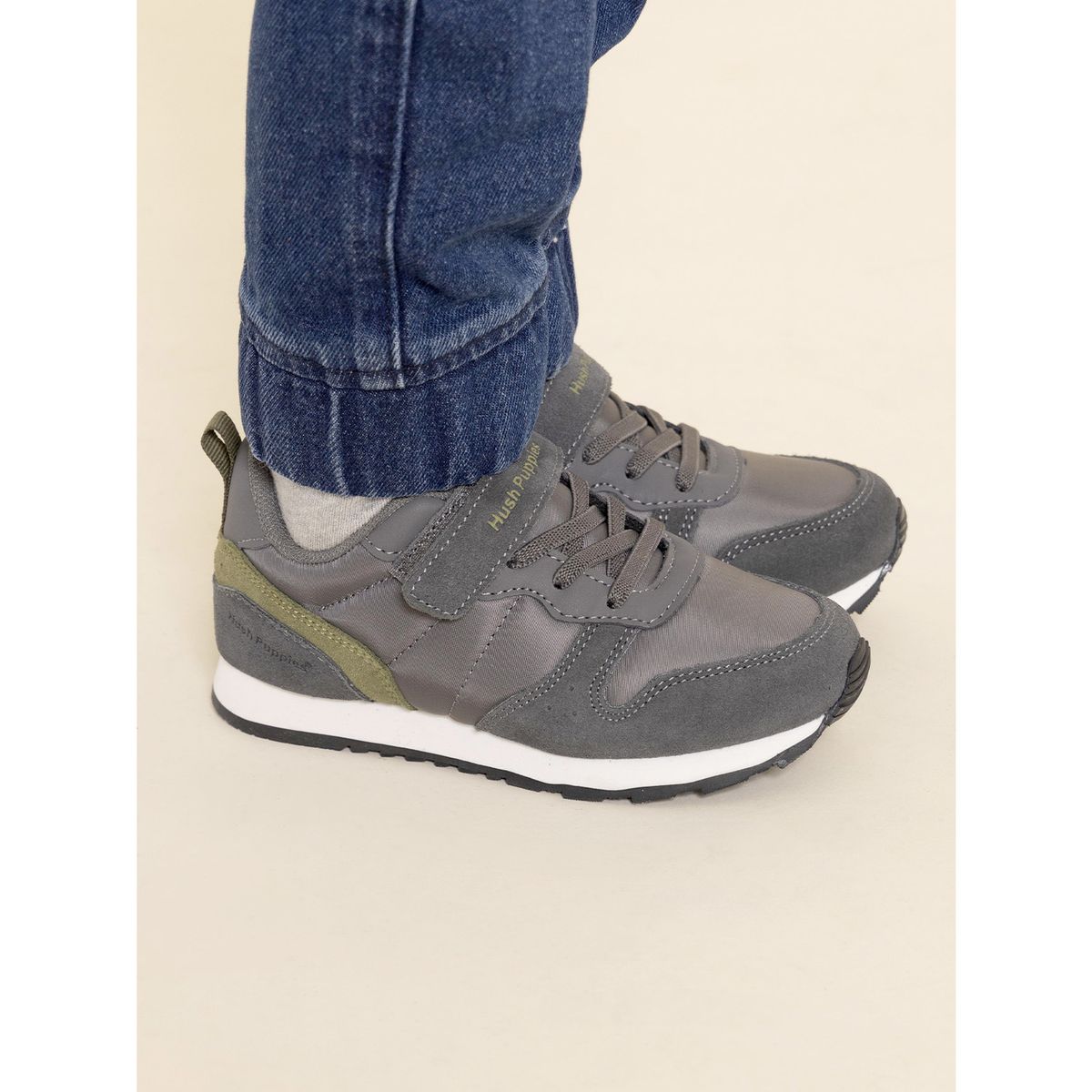 HUSH PUPPIES - Zapatilla Cuero Janet-K Vl Niño Gris HUSH PUPPIES