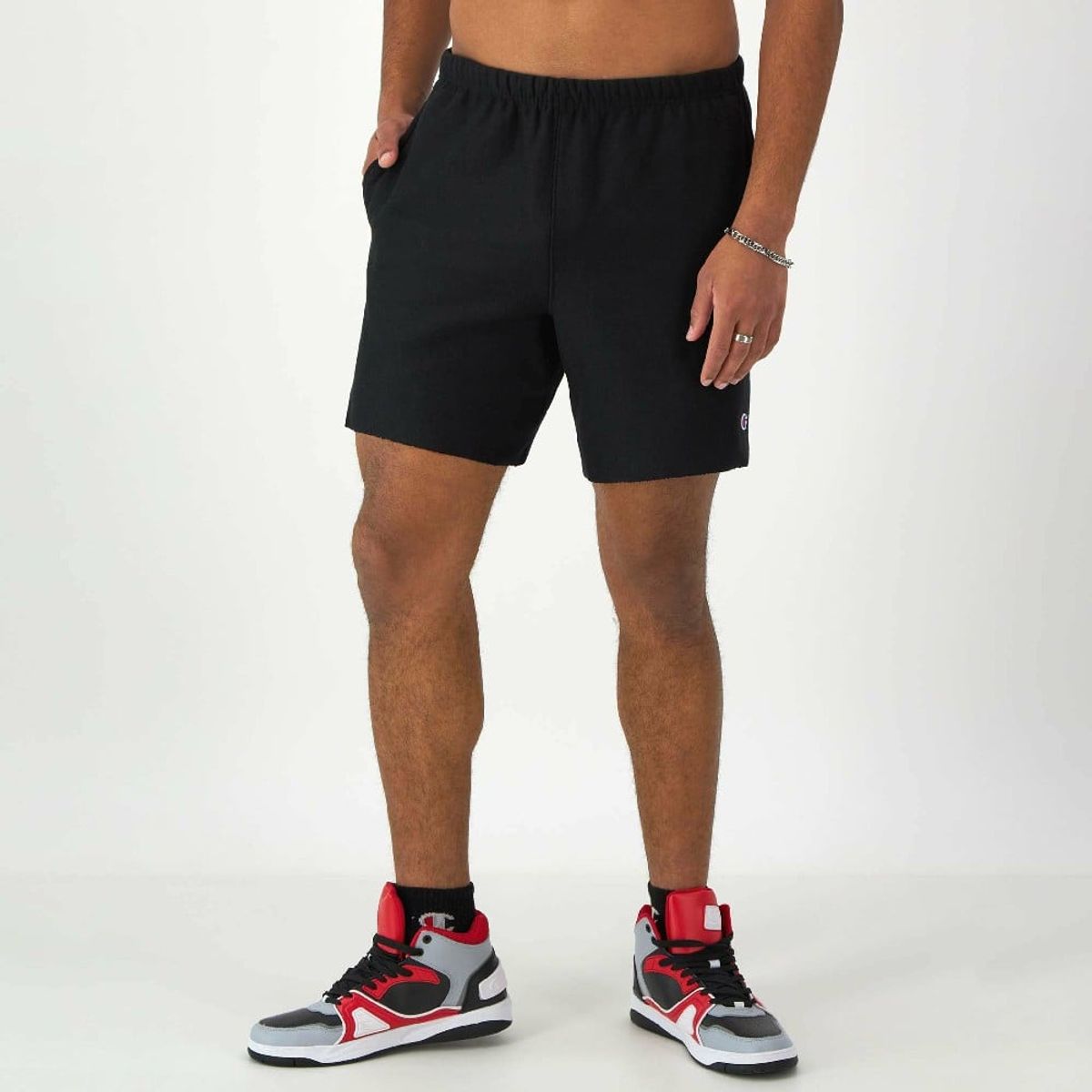CHAMPION - Short Hombre 7'' Negro Reverse Weave Cut Off C Logo Champion