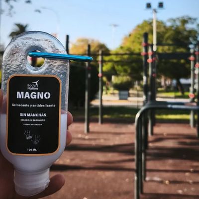 Imagen 2 del producto Magnesio Líquido Sin Manchas Dry Hands Calistenia Gym 100 ML