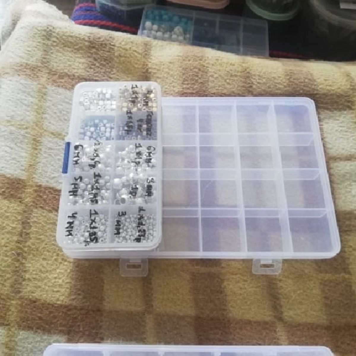 GENERICO - Caja organizadora ajustable 24 espacios para usos varios