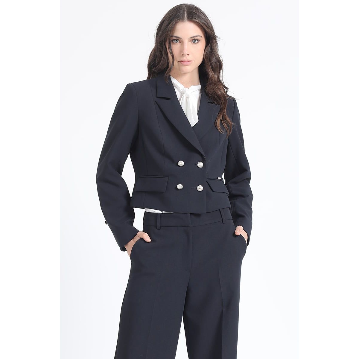 LIOLA - Chaqueta Crop Cruzada, Negro Liola