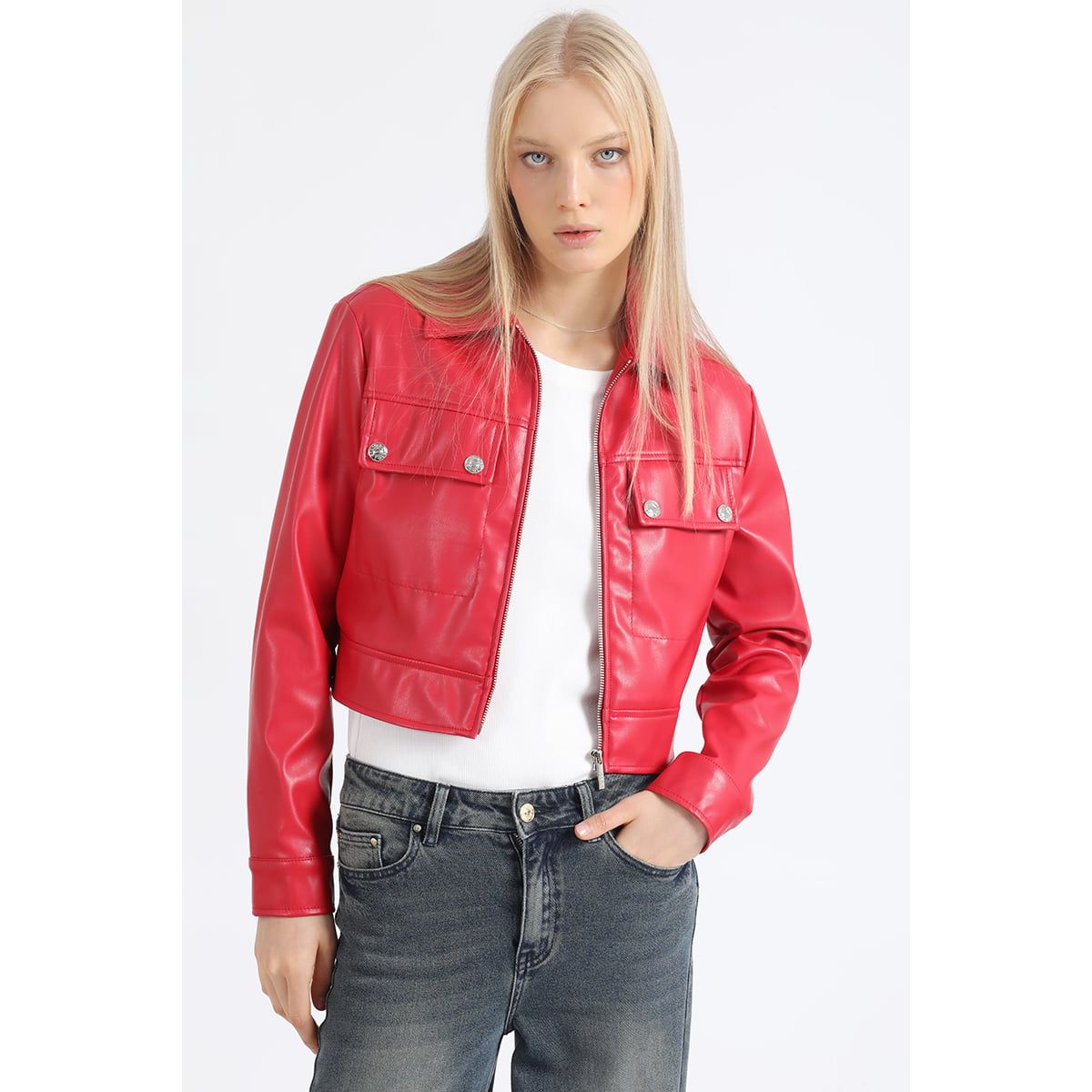 LIOLA - Chaqueta Crop Recta Efecto Cuero, Rojo Liola
