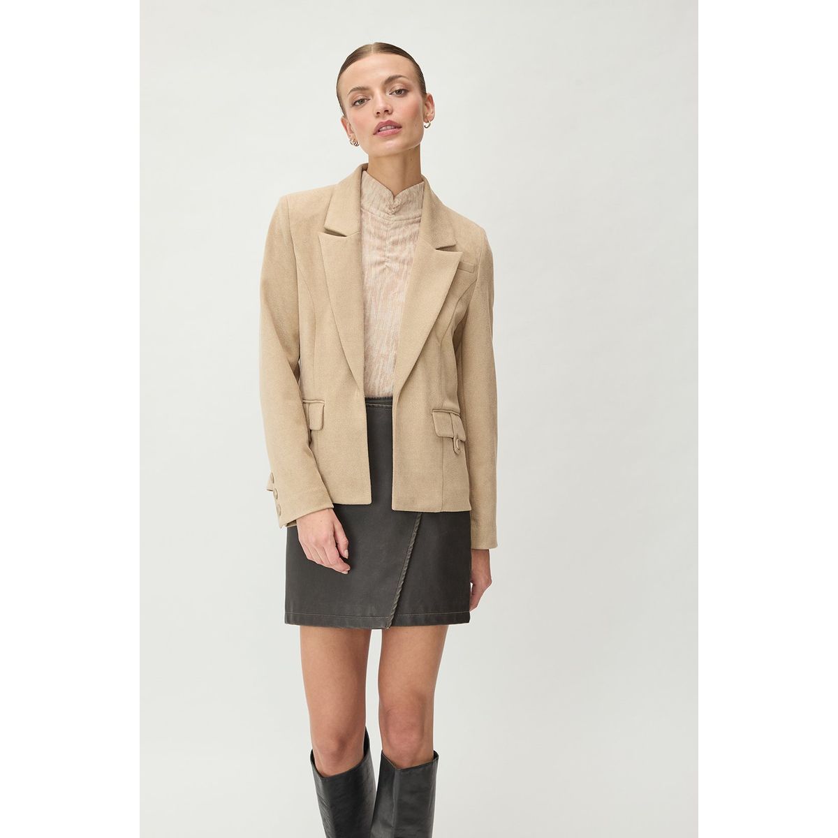 IO - Blazer Beige Mujer Io