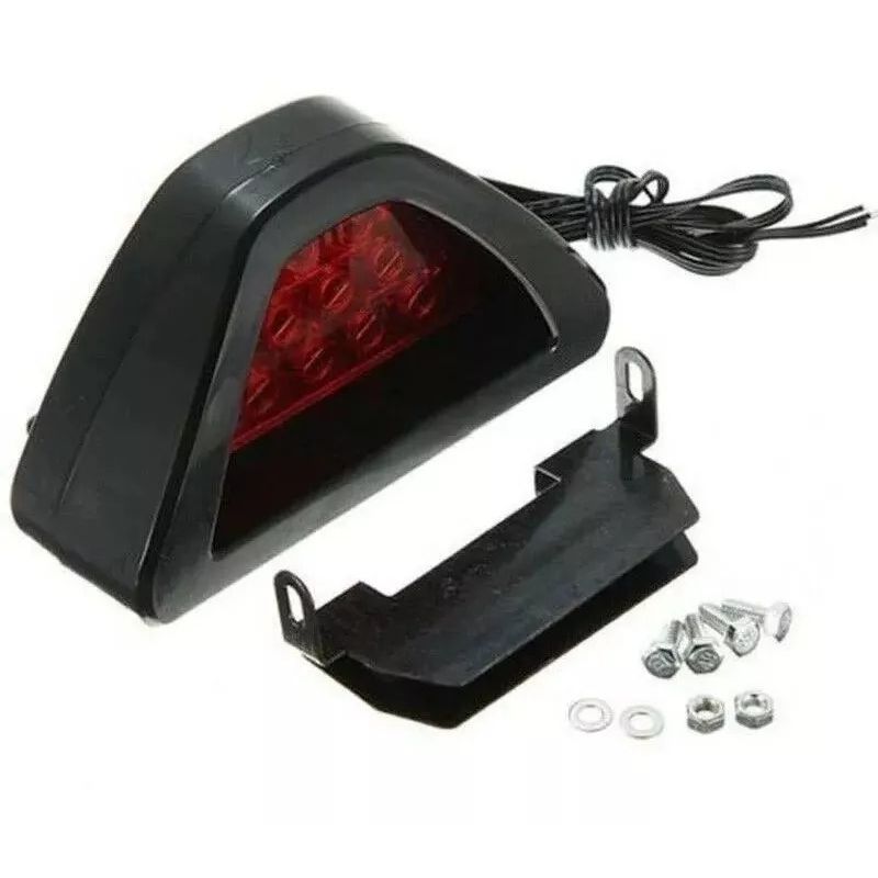 GENERICO - Tercer Stop Luz De Freno Auxiliar Triangular Led Roja 12v