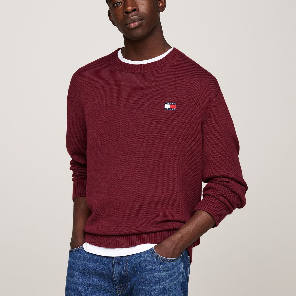 TOMMY HILFIGER - Sweater Con Logo De Parche Burdeo Tommy Hilfiger