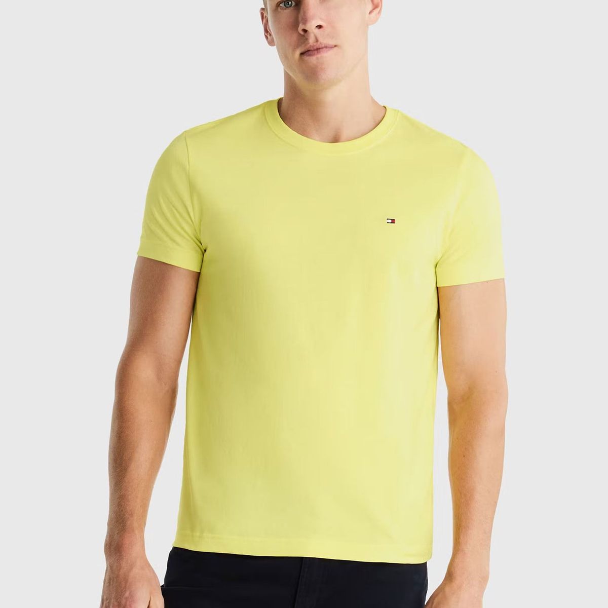TOMMY HILFIGER - Polera Essential Cotton C-Neck Slim Fit Amarillo Tommy Hilfiger