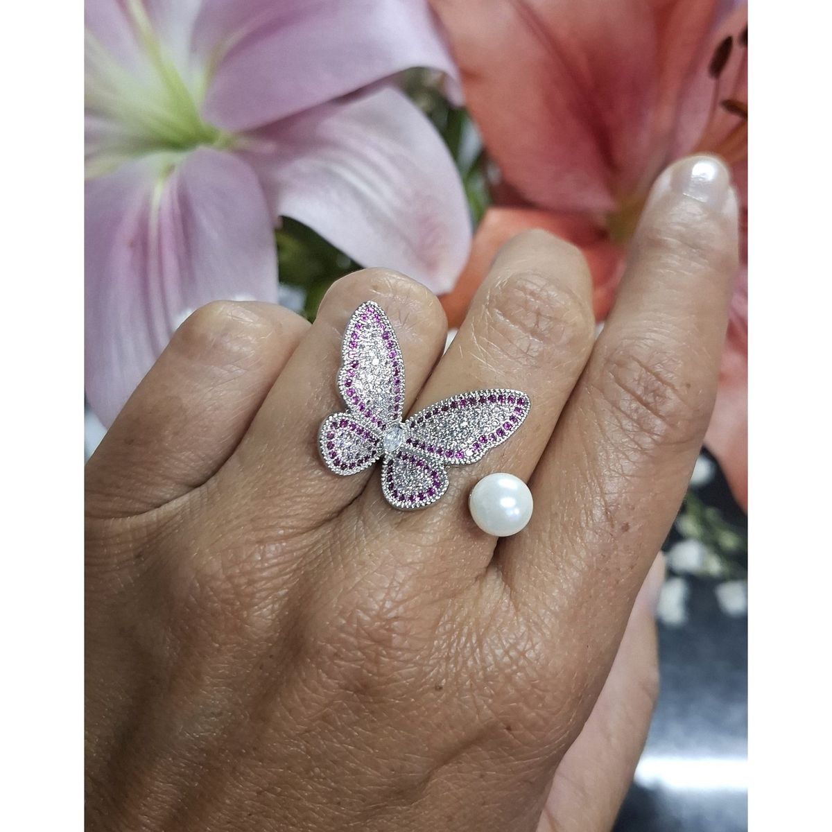 VANE COLLECTION - Anillo mujer mariposa fantasía fina baño rodio circones y perla.-