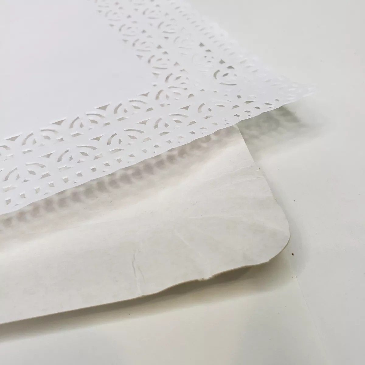 ARGOS - Bandejas Rectangulares Con Blonda 28.5 X 22 Cm.