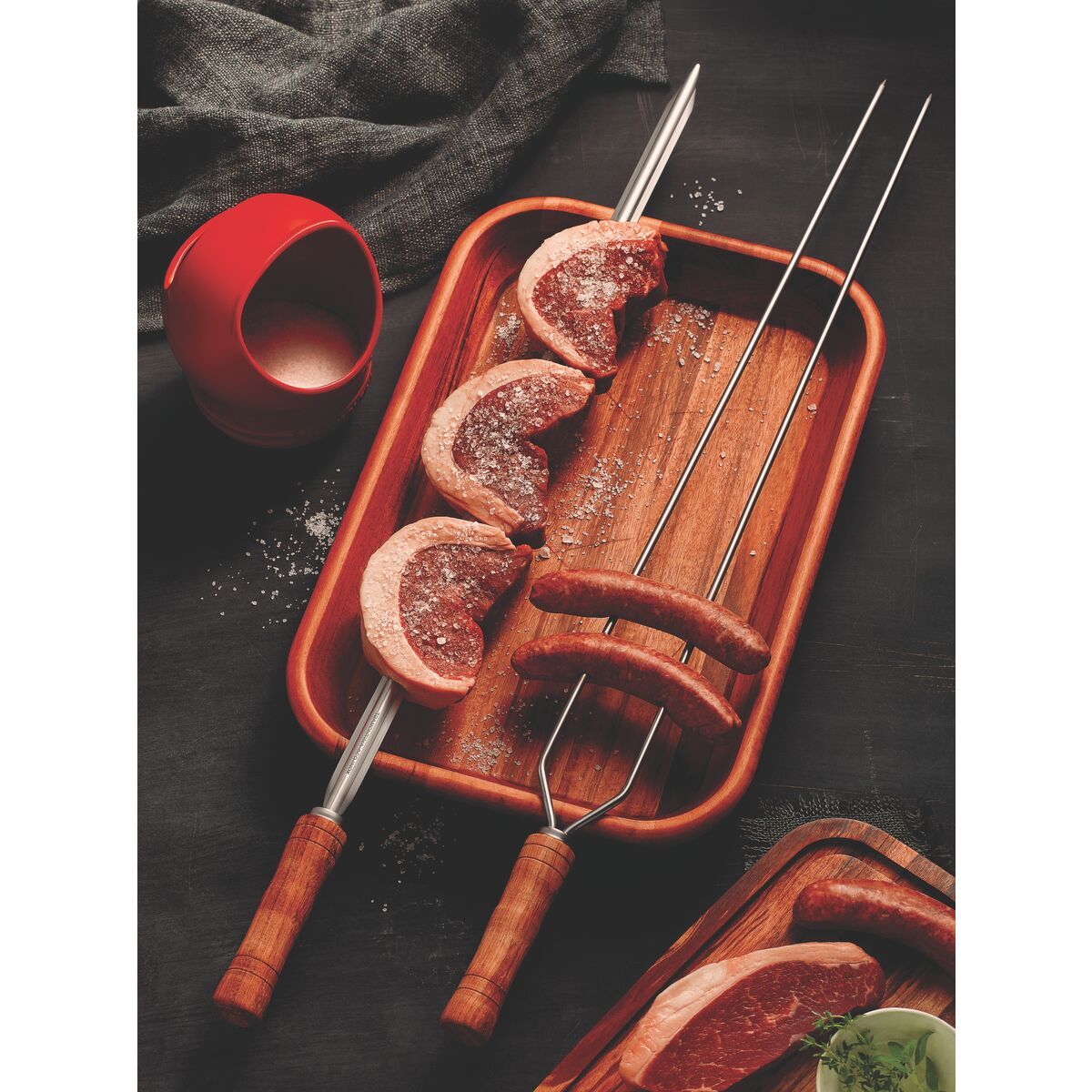 TRAMONTINA - Pincho Doble para Asado Tramontina con Lámina de Acero Inoxidable y Mango de Madera 65 cm