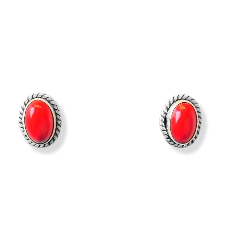 ANDREA COGGIOLA JOYAS - Aros Botón Óvalo Trenzado Coral Plata Fina 925