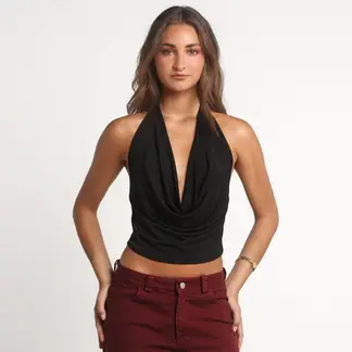 ME QUIERE MUCHO POQUITO NADA - Crop Top Negro Escote Drapeado Sin Mangas- Irene - MQM