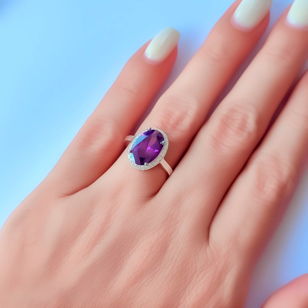 COGGIOLA - Anillo Lady Circón Morado Facetado Ovalado Plata Fina 925