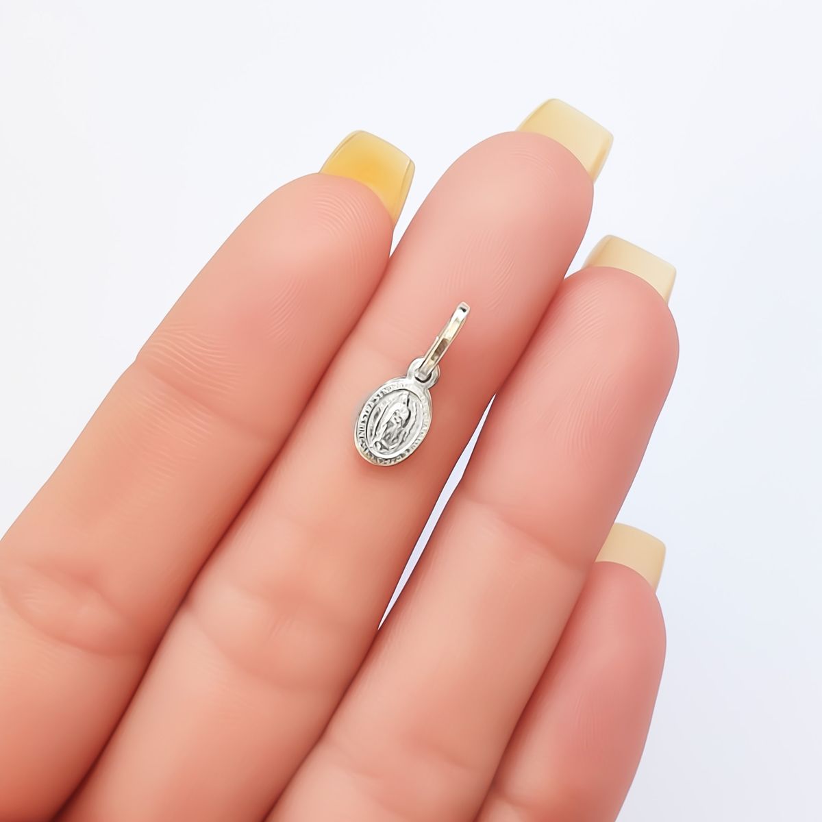 COGGIOLA - Colgante Medalla Virgen De Guadalupe Mini Borde 8X6mm Plata Fina 925